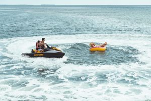 Divertida, estável e mais ágil: Sea-Doo apresenta a nova versão da moto aquática GTI