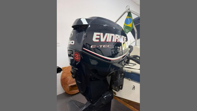 03 LANCHA BAYLINER 160 – 2001
